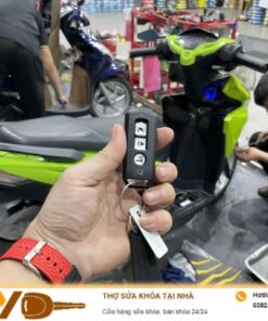 làm chìa khoá xe vario