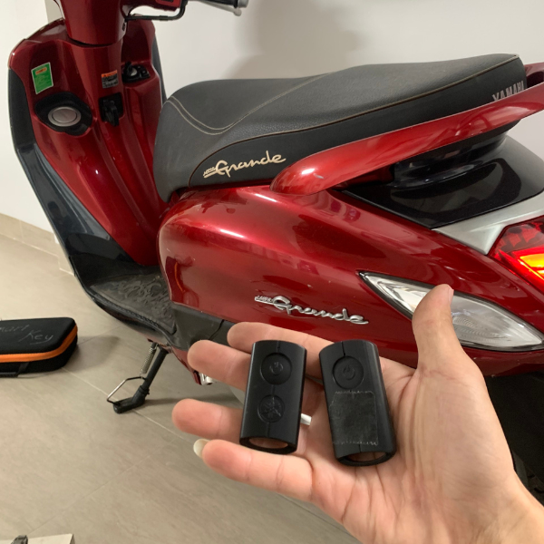 làm chìa khoá Smartkey xe Grander